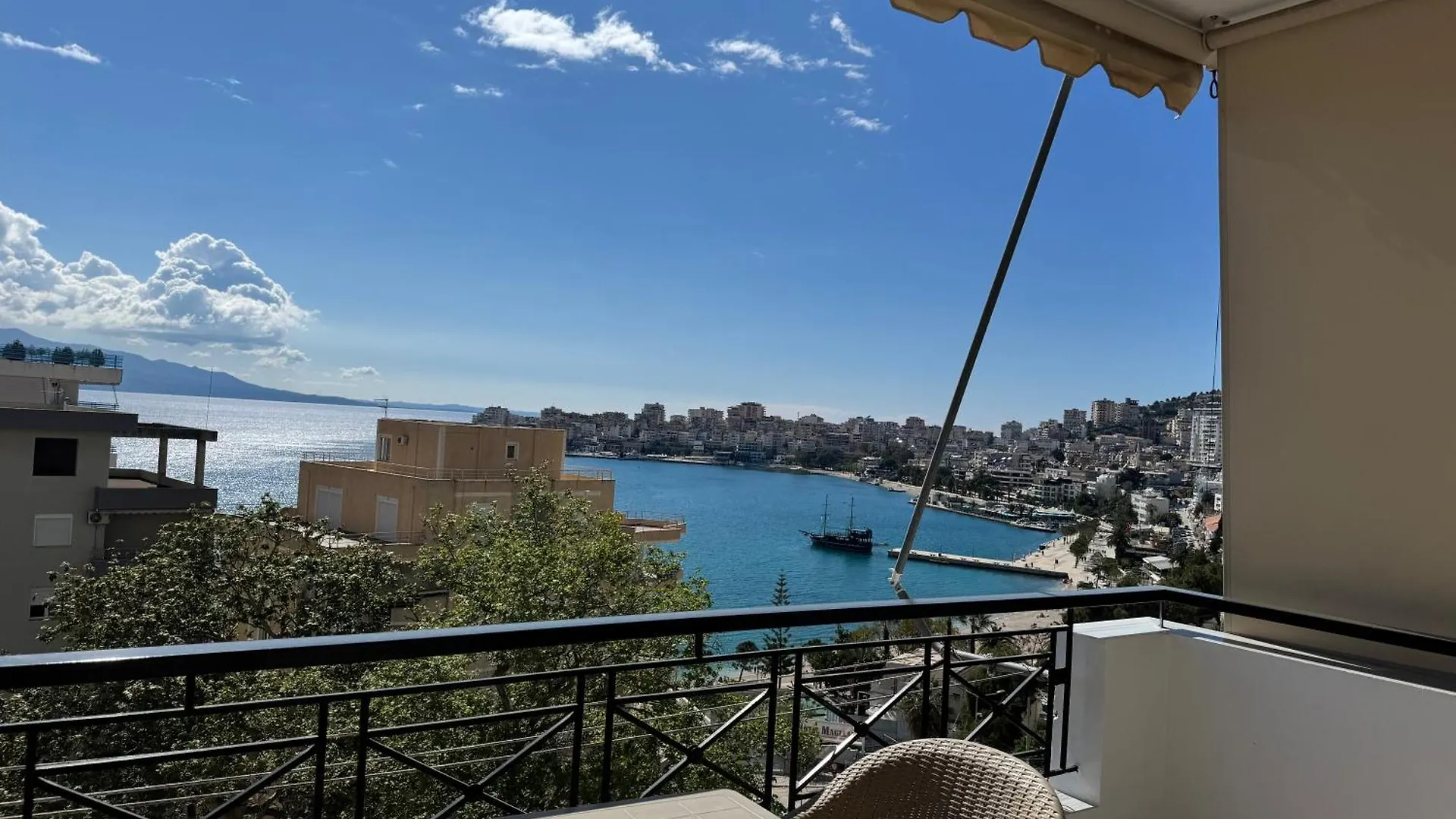 Jt Sea View Apartment Sarande